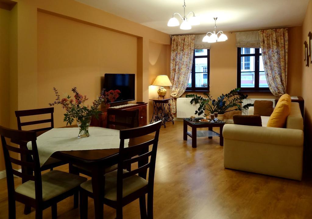 Apartamenty Centrum Villa Perla Єленя-Ґура Екстер'єр фото
