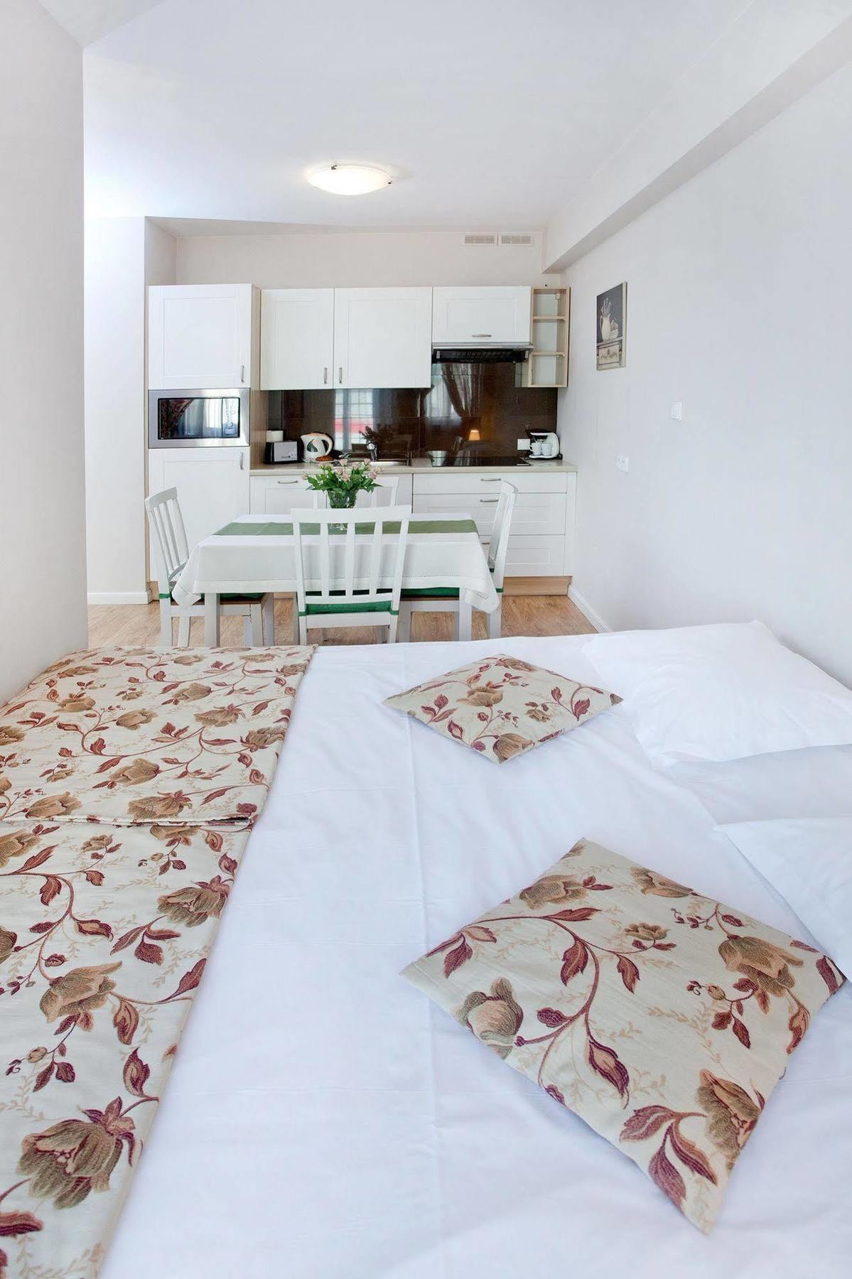 Apartamenty Centrum Villa Perla Єленя-Ґура Екстер'єр фото